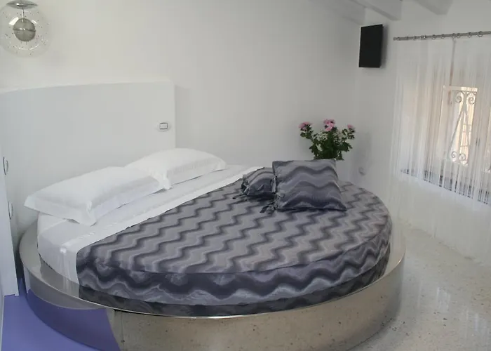 Ca' Ottocento Bed & Breakfast 3*